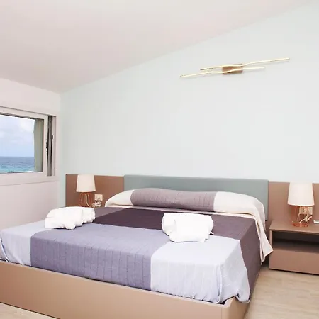 Orizzontemare Beachside Suites شقة *