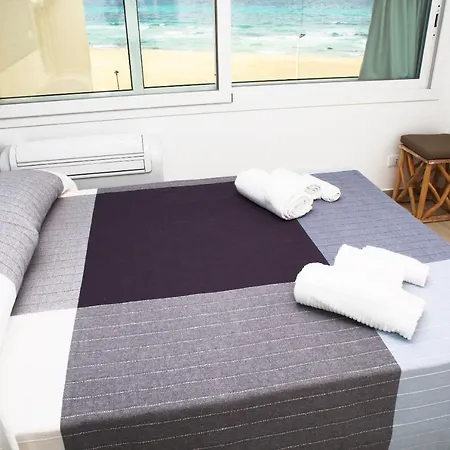 شقة Orizzontemare Beachside Suites تراباني